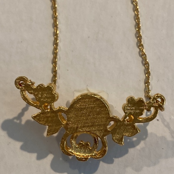 Vintage Gold Tone Filigree ceramic Rose Necklace with chain 1990’s - Picture 3 of 5